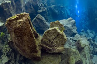 diving-silfra-fissure-scuba-dive-iceland-volcano-mid-atlantic-ridge-olly-mason.jpg
