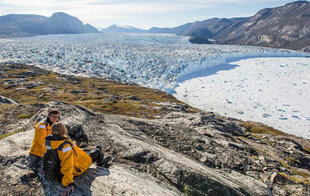 Heli-Landing in West Greenland - Sam Crimmin